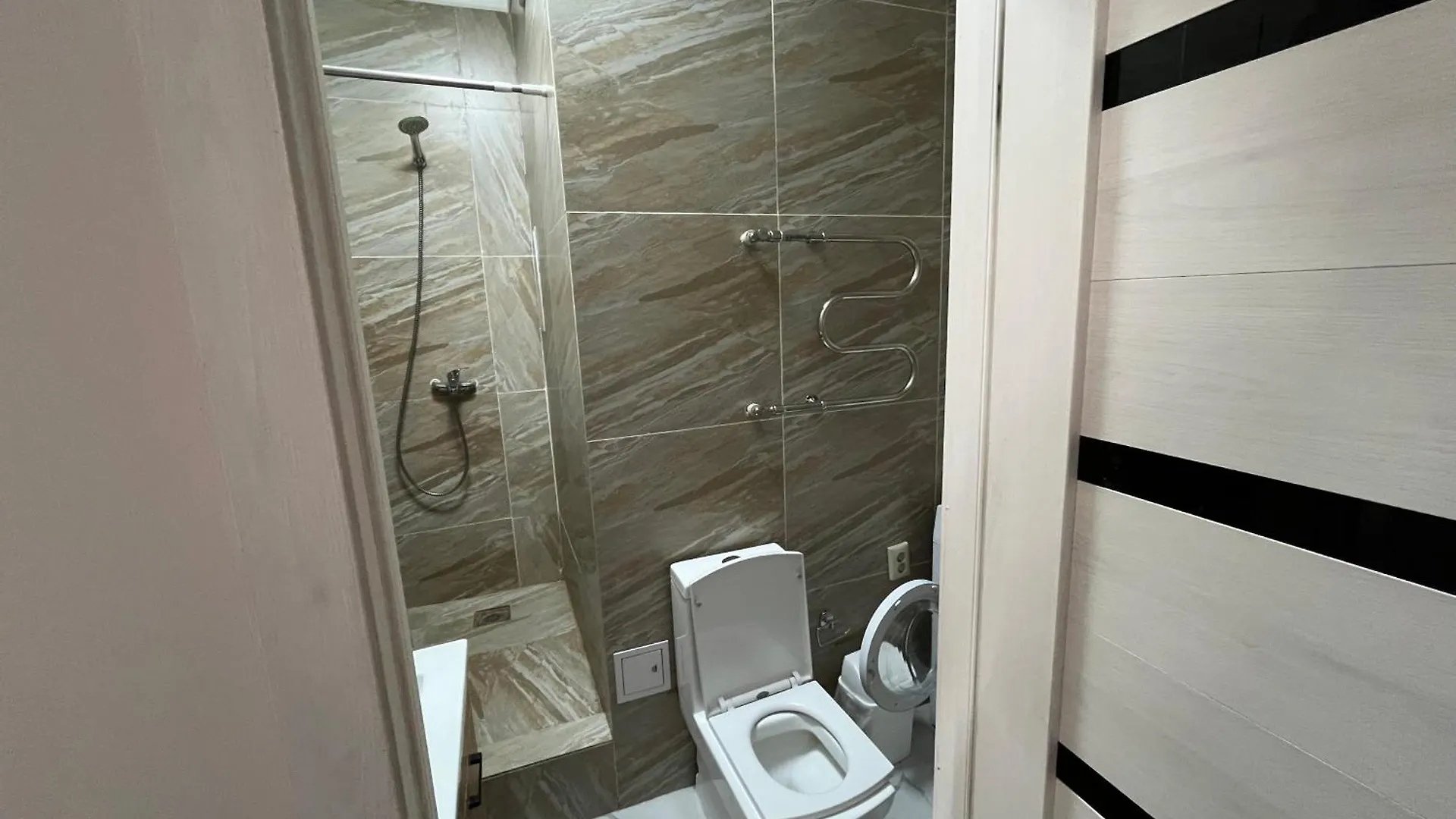 Appartamento Ush Qonyr Almaty